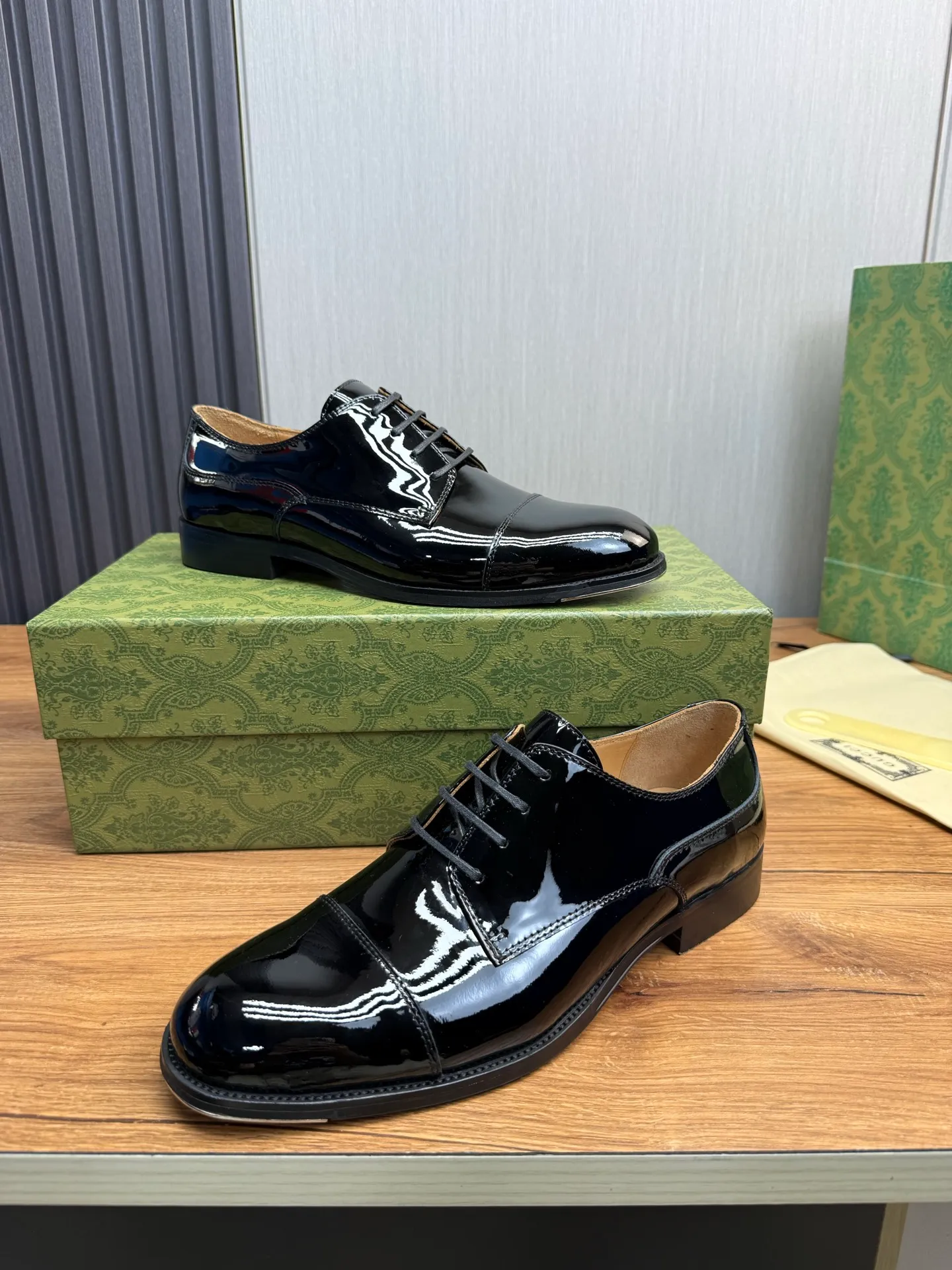 Men's shoes 💰680💰 GUCCI Gucci. Men's business casual leather shoes, all made of imported original brand leather, just to create a more comfortable wearing experience. Upper: original cowhide + imported cowhide lining, original non-slip and wear-resistant outsole ✔️36-45 (38.45 non-refundable)